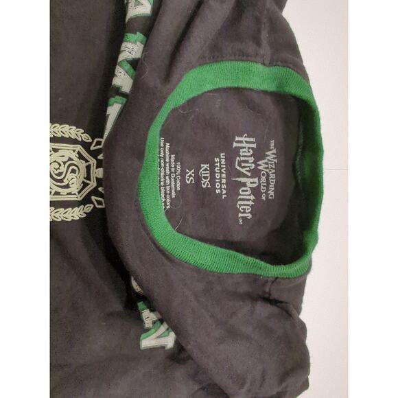 NWOT HARRY POTTER XS SLYTHERIN T-SHIRT AMBITION CUNNING PRIDE - Picture 2 of 5